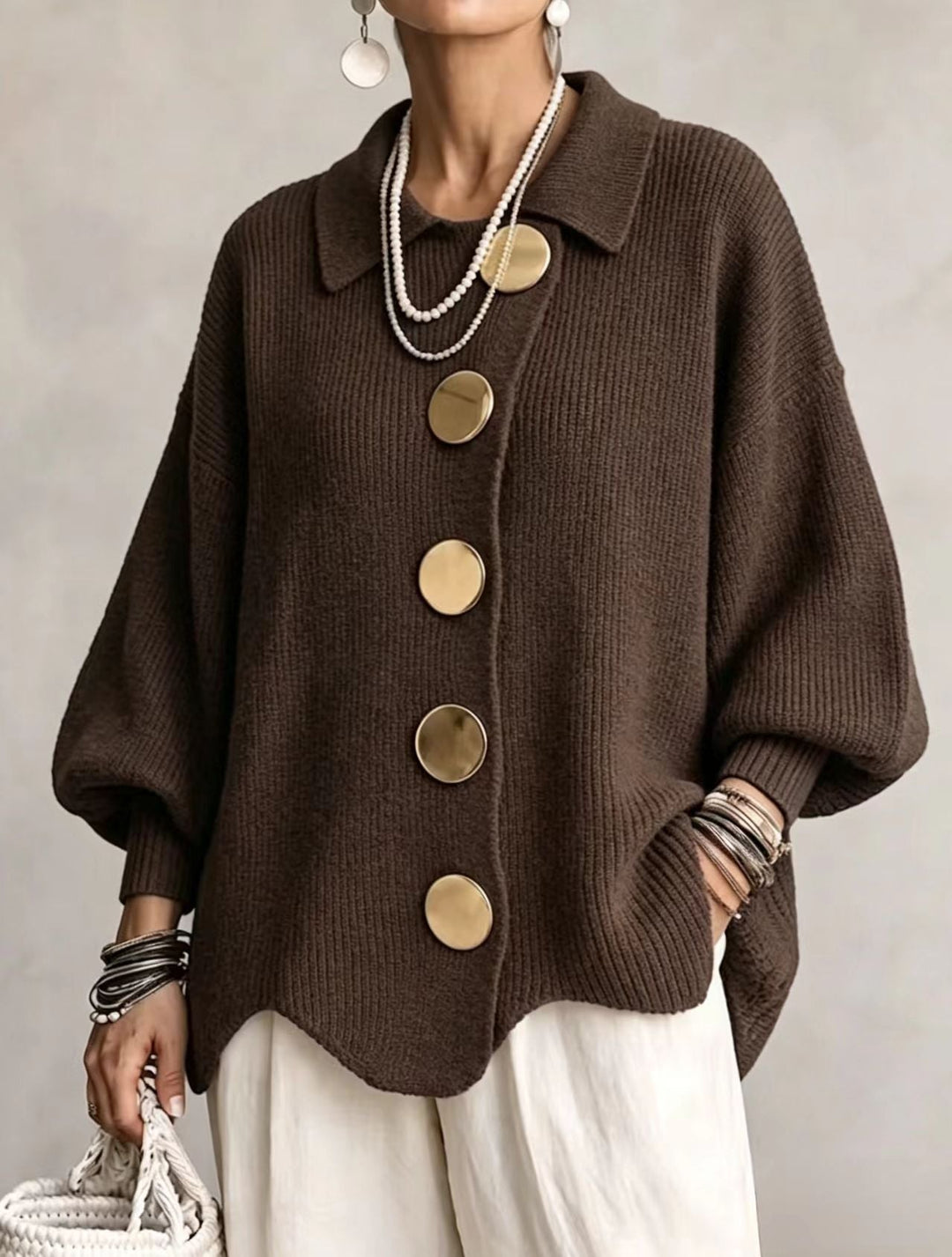 Vittoria | Cardigan Oversize con Grandi Bottoni Dorati