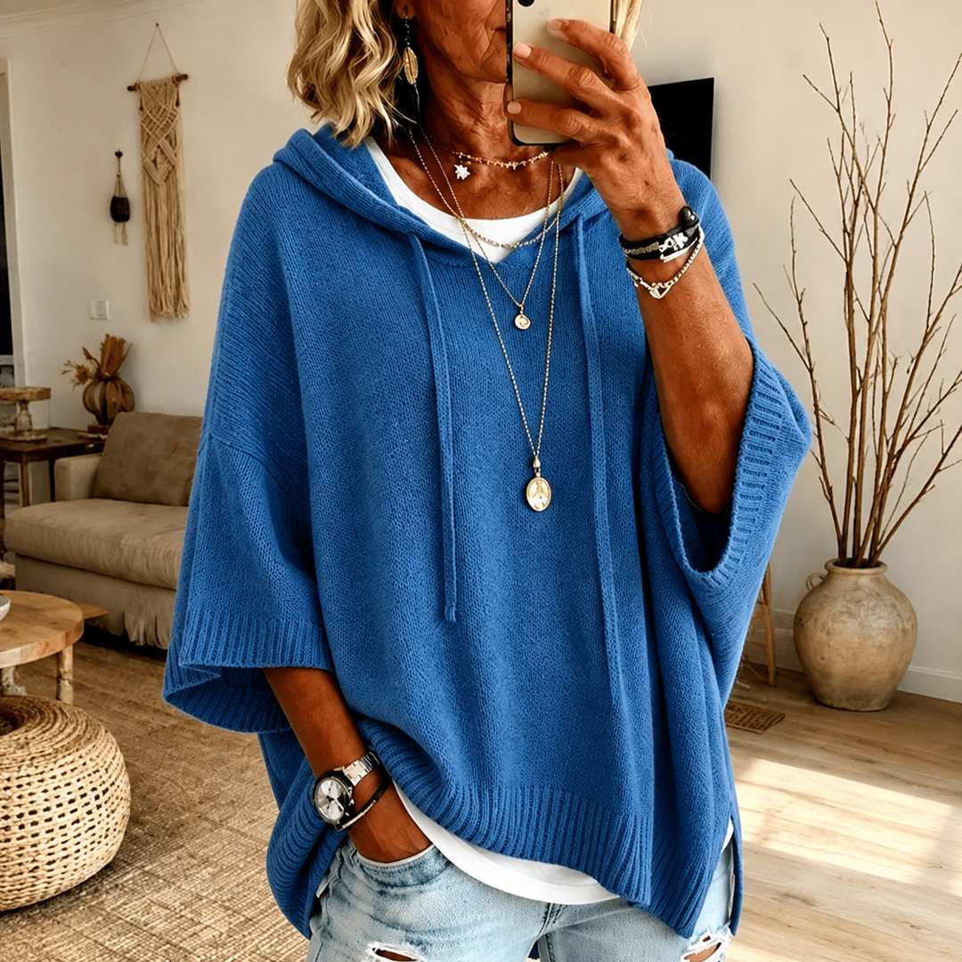 Amelie – Maglione poncho blu morbido e avvolgente
