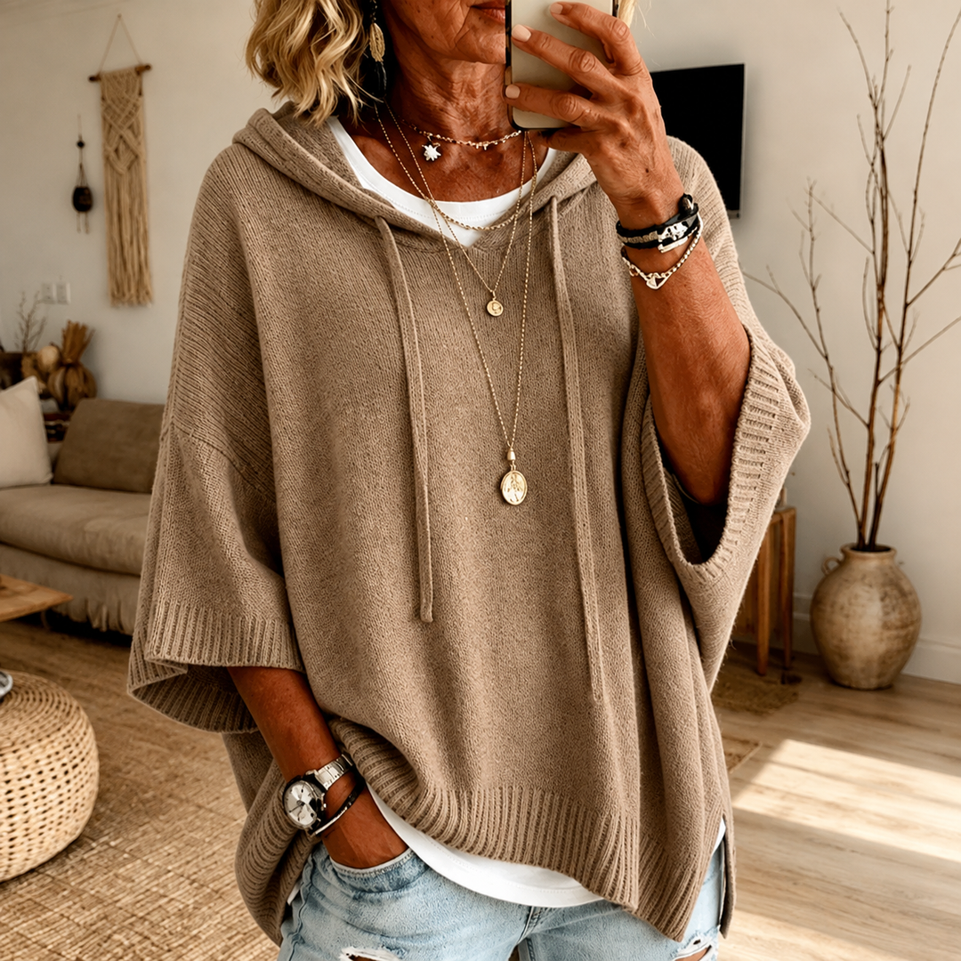Manon – Poncho in maglia taupe morbido e avvolgente
