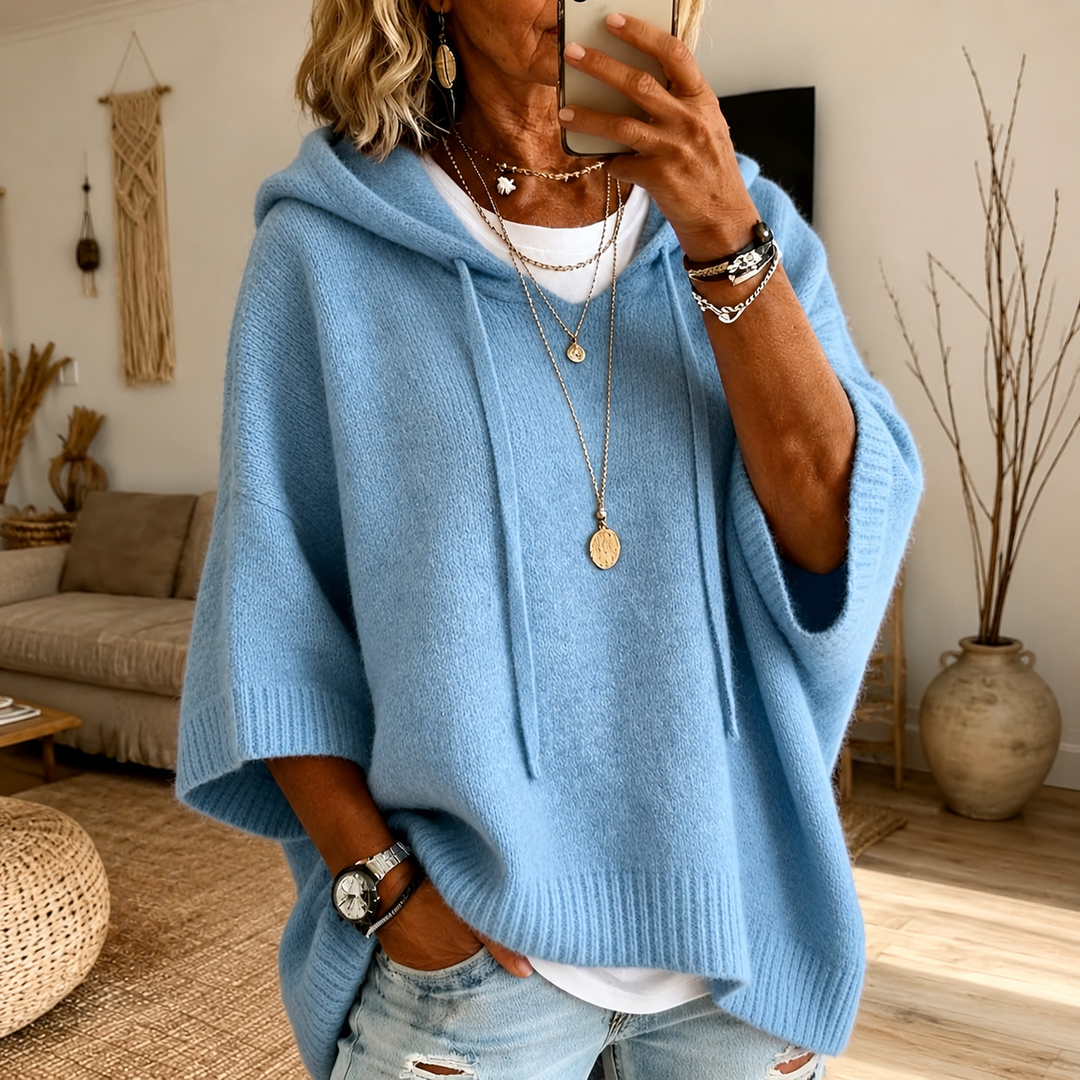 Lea – Maglione stile poncho azzurro cielo