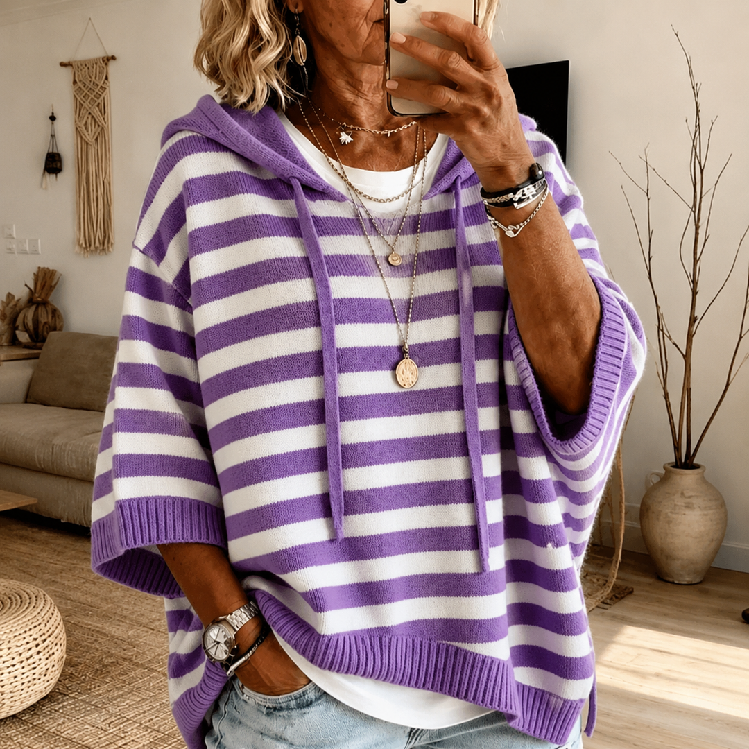 Anaïs – Maglione poncho morbido e avvolgente a righe viola