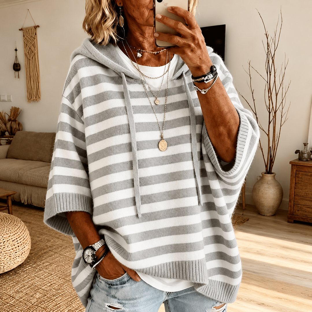 Maglione poncho a righe grigio Celine – stile elegante e avvolgente, perfetto da sovrapporre