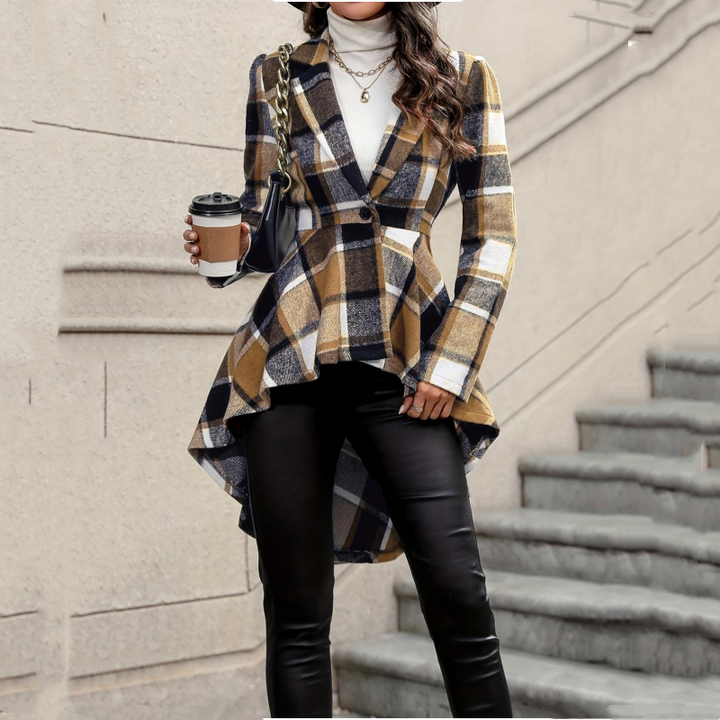 Stile Distintivo | Cappotto Donna a Quadri con Orlo Asimmetrico, Baschina e Vita Sagomata